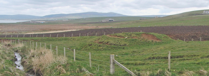 Quholm, Burn of Una (Burnt Mound / Fulacht Fia) by wideford