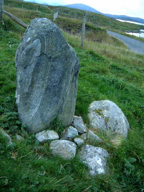 Iarsiadar Standing Stone (Standing Stone / Menhir) by moey