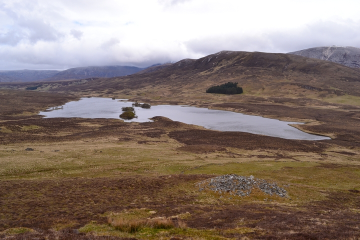 Cnoc Bad Na Cleithe (Cairn(s)) by thelonious