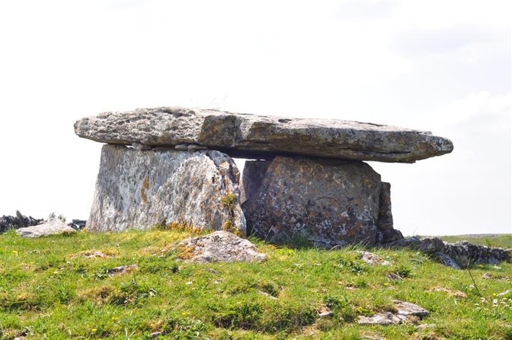 Eanty More (Wedge Tomb) by bogman