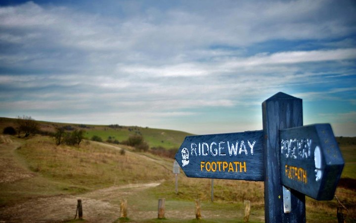 The Ridgeway (Ancient Trackway) by ginger tt