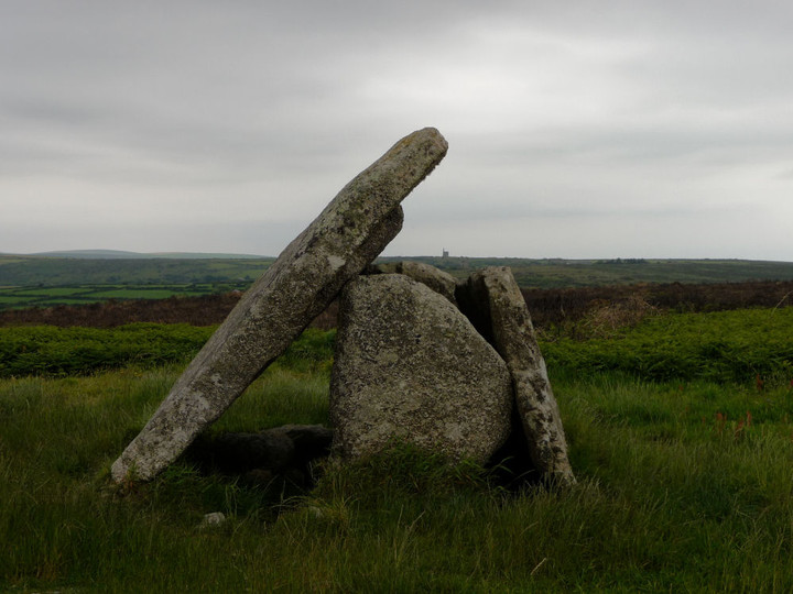 Mulfra Quoit (Dolmen / Quoit / Cromlech) by thesweetcheat