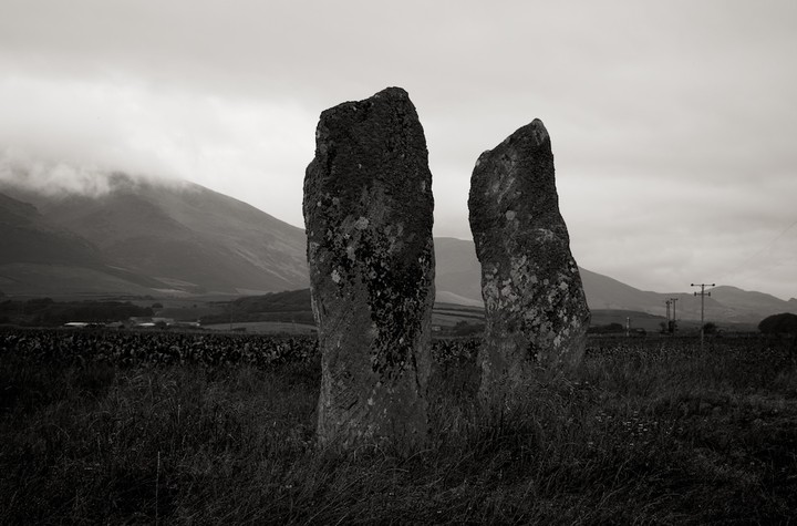 Giant's Grave (Standing Stones) by breakingthings