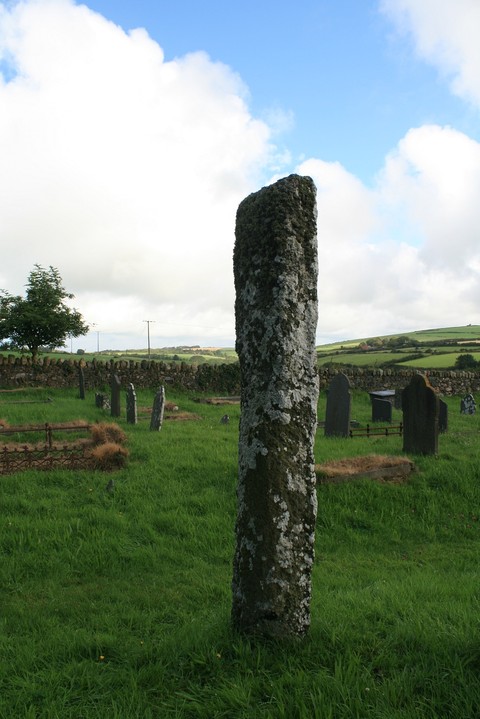 Sarn Meyllteyrn (Standing Stone / Menhir) by postman
