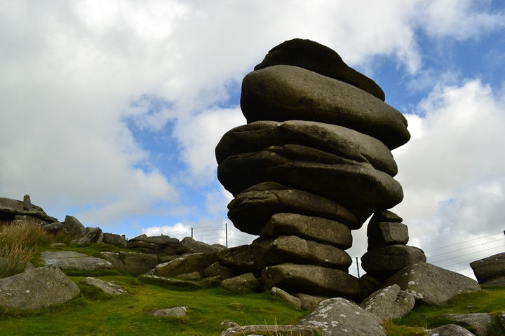 The Cheesewring (Rocky Outcrop) by thelonious