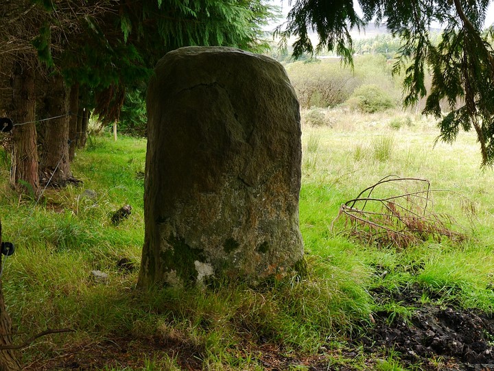 An Screathan Mór (Standing Stone / Menhir) by Meic
