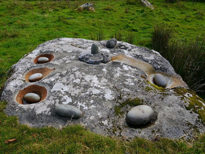 Feaghna (Bullaun Stone) by Meic