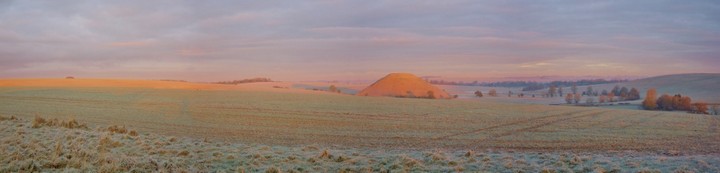 Silbury Hill (Artificial Mound) by wickerman