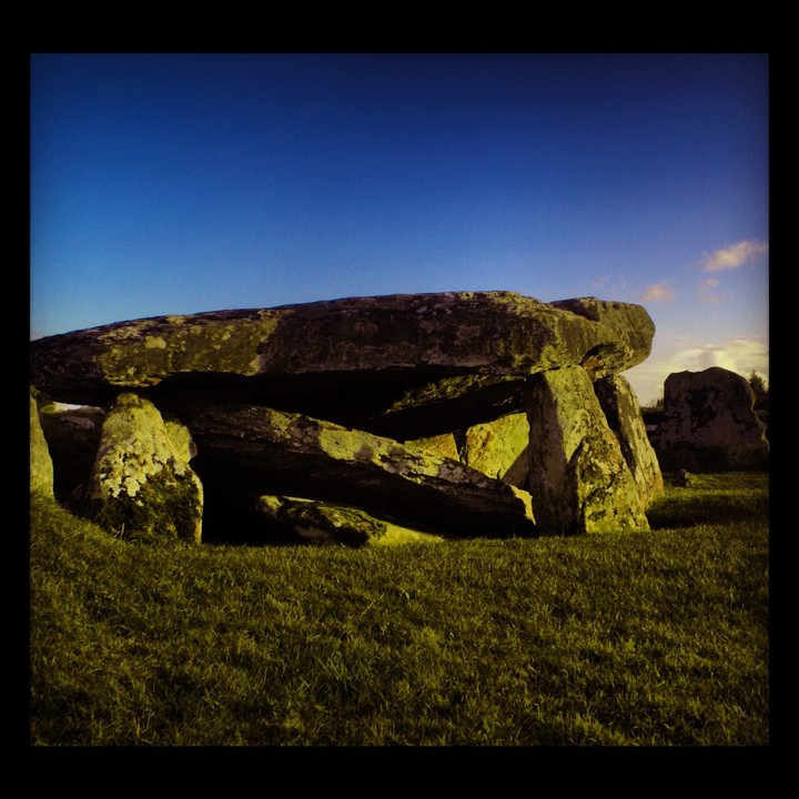 Arthur's Stone (Dolmen / Quoit / Cromlech) by Supermacintyre