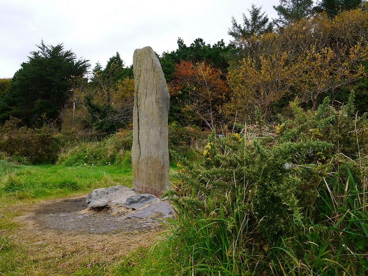 Darrynane More (Standing Stone / Menhir) by Meic