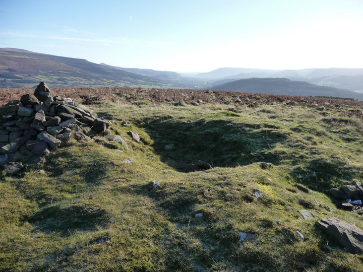 Bwlch Cairn (Cairn(s)) by thesweetcheat