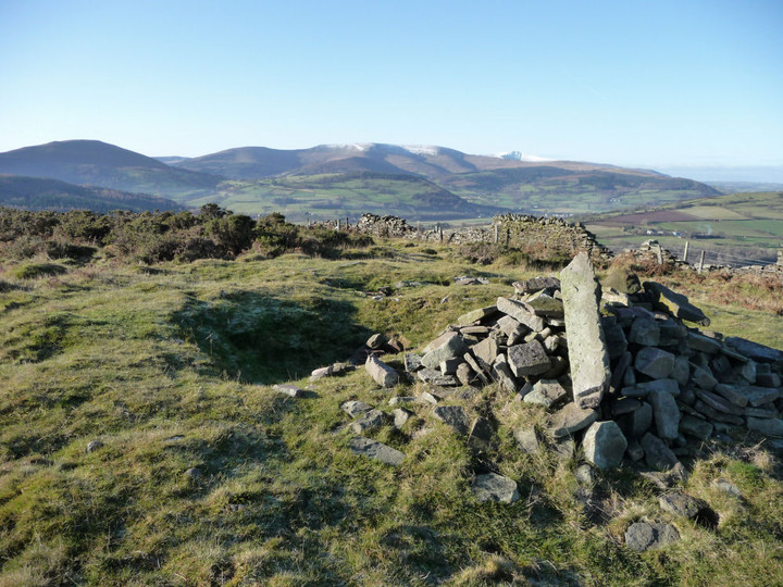 Bwlch Cairn (Cairn(s)) by thesweetcheat