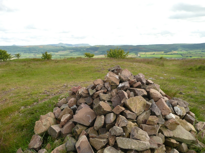 Moredun Top (Hillfort) by thelonious
