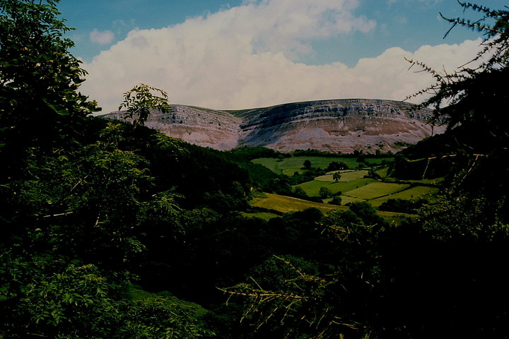 Eglwyseg mountain cairns I, II, III (Cairn(s)) by GLADMAN