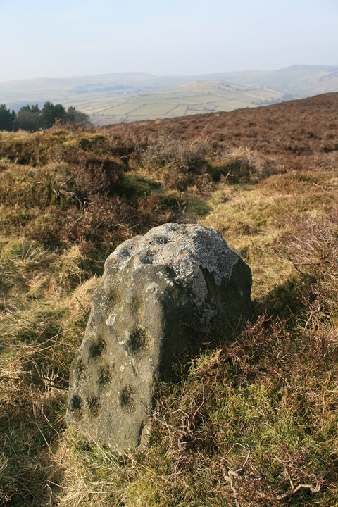 Stanage (Cup Marked Stone) by postman
