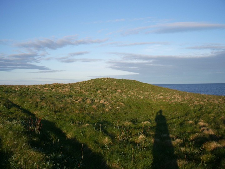 Tres Ness (Chambered Cairn) by Billy Fear