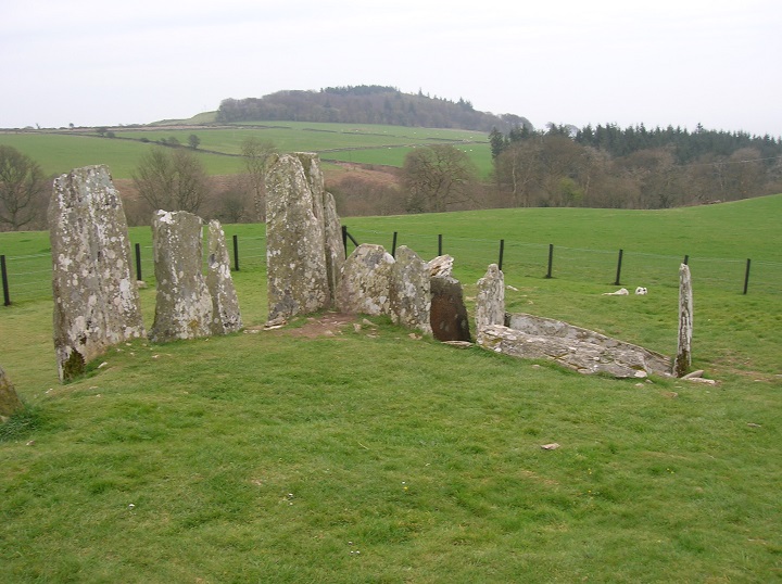 Cairnholy (Chambered Cairn) by ruskus