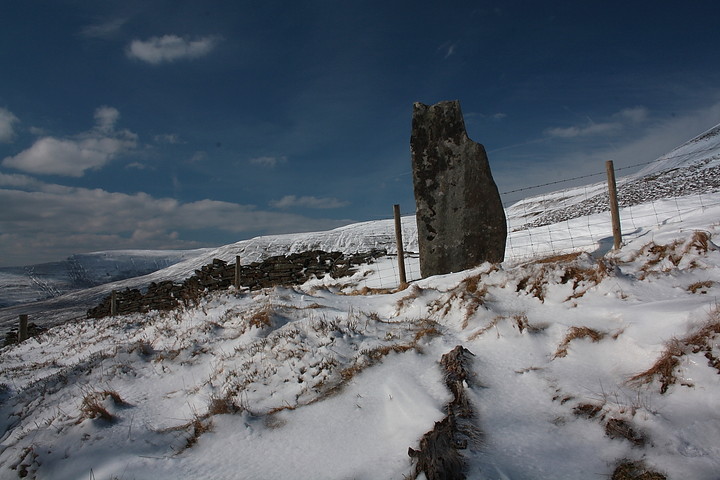 Maen Llwyd (Twyn Du) (Standing Stone / Menhir) by GLADMAN