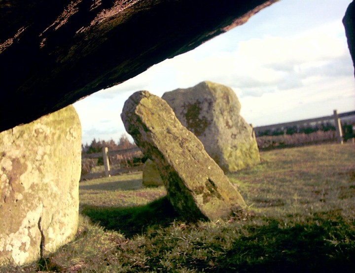 Arthur's Stone (Dolmen / Quoit / Cromlech) by chumbawala
