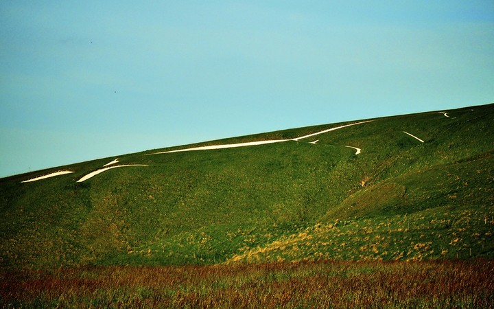 Uffington White Horse (Hill Figure) by ginger tt