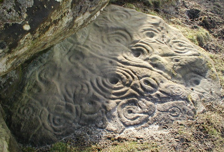 Kettley Crag (Cup and Ring Marks / Rock Art) by pebblesfromheaven