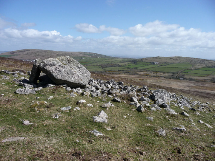 Sweyne Howes (north) (Chambered Tomb) by thesweetcheat