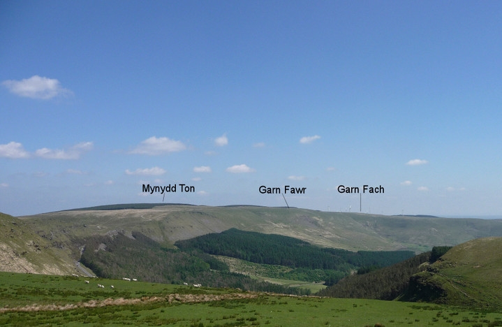Mynydd Ton (Cairn(s)) by thesweetcheat