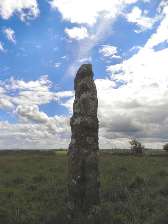 Carns (Standing Stone / Menhir) by bawn79