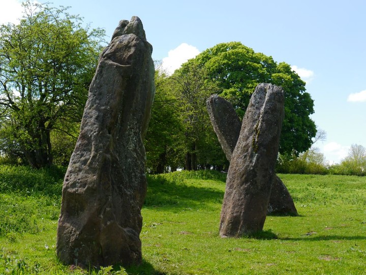 Harold's Stones (Standing Stones) by Meic