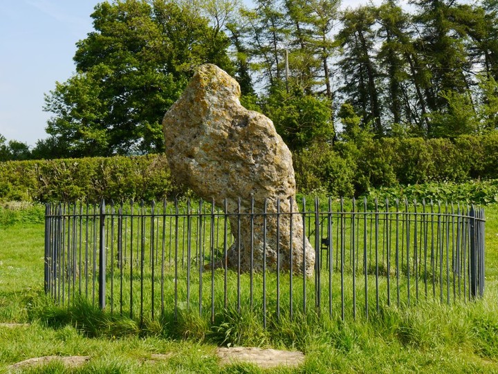 The King Stone (Standing Stone / Menhir) by Meic
