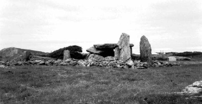 Trefignath (Chambered Cairn) by pure joy