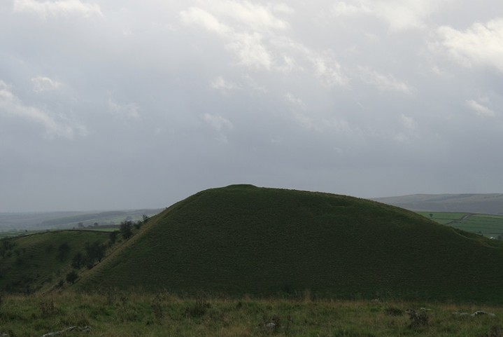 Hollins Hill (Round Barrow(s)) by postman