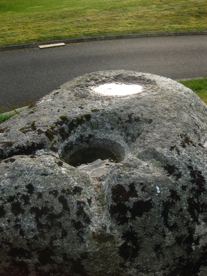 Ballymore Eustace West (Bullaun Stone) by ryaner