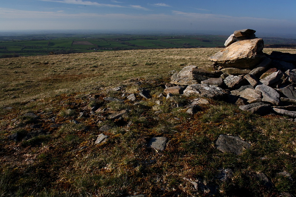 Longstone Hill (Cairn(s)) by GLADMAN