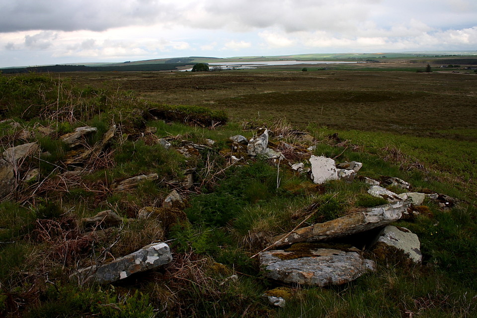 Torr Beag (Chambered Cairn) by GLADMAN