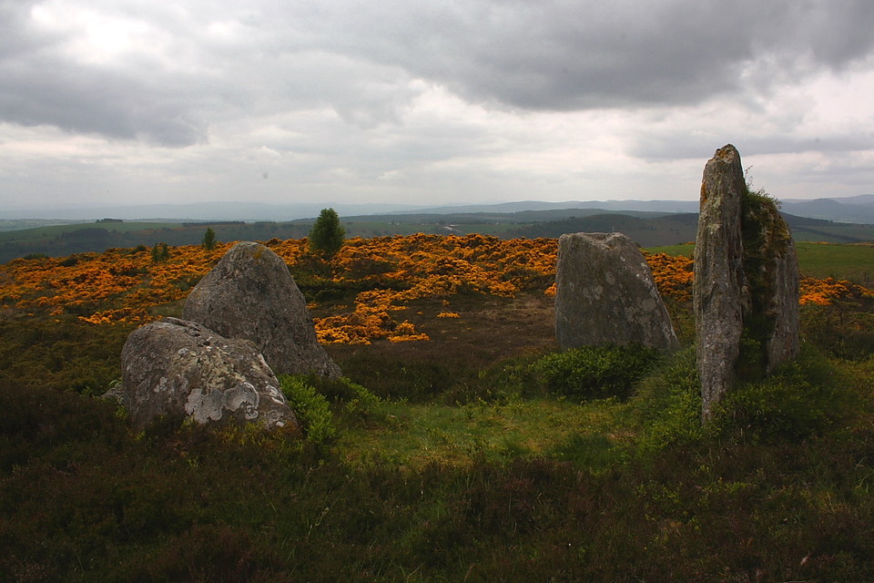 Heights of Brae (Chambered Cairn) by GLADMAN