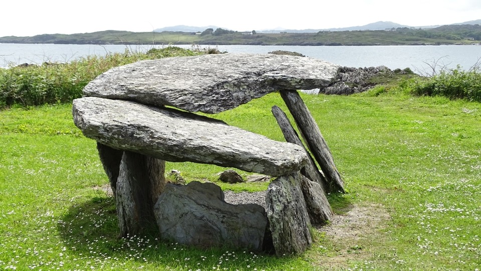 Altar (Wedge Tomb) by Nucleus