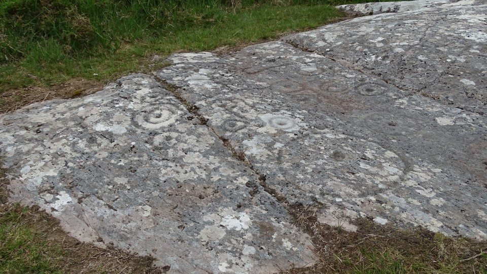 Staigue Bridge (Cup and Ring Marks / Rock Art) by Nucleus