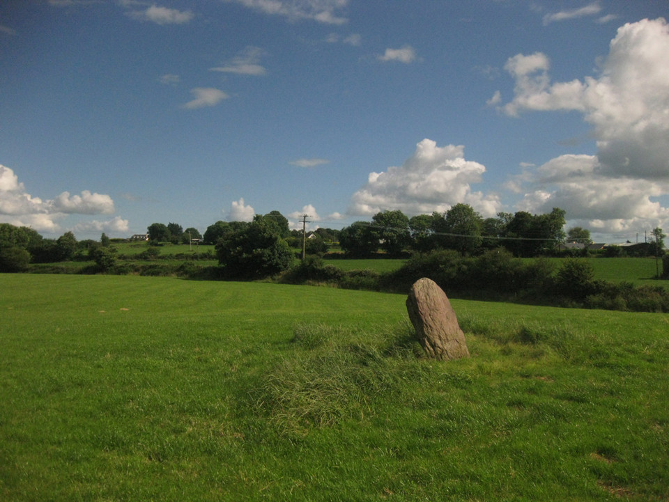 Gortdonaghmore (Standing Stone / Menhir) by ryaner