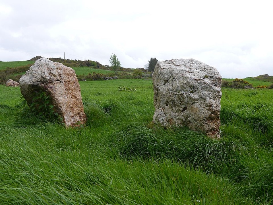 Knockanereagh (Stone Row / Alignment) by Meic