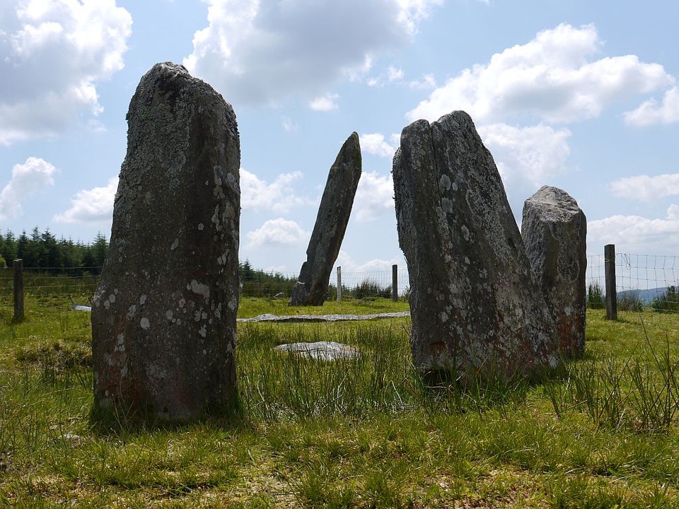 Knocknakilla (Stone Circle) by Meic