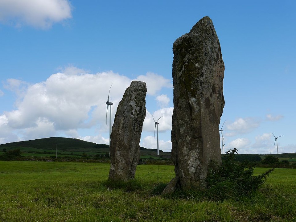 Caherbaroul (Stone Row / Alignment) by Meic