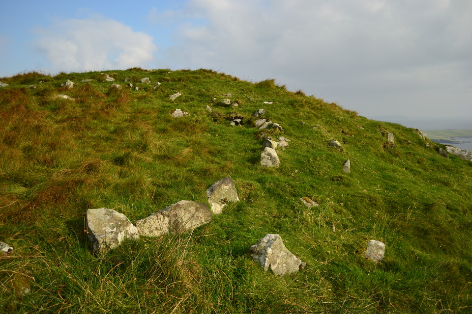 Knowe of Wilga (Chambered Cairn) by thelonious