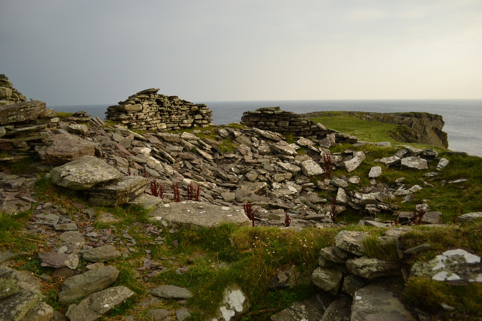 Burraland Broch (Broch) by thelonious