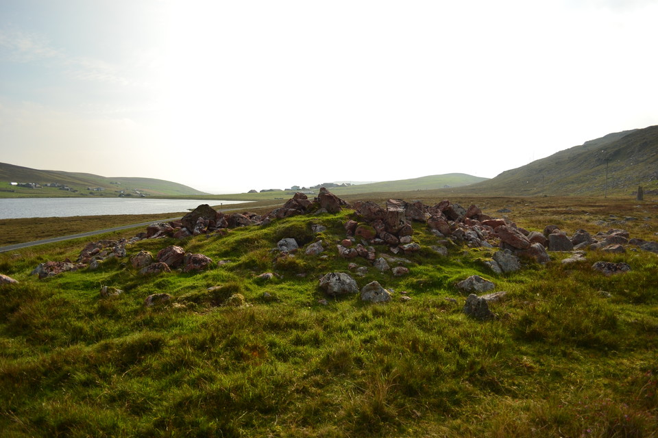 Trowie Knowe (Chambered Cairn) by thelonious