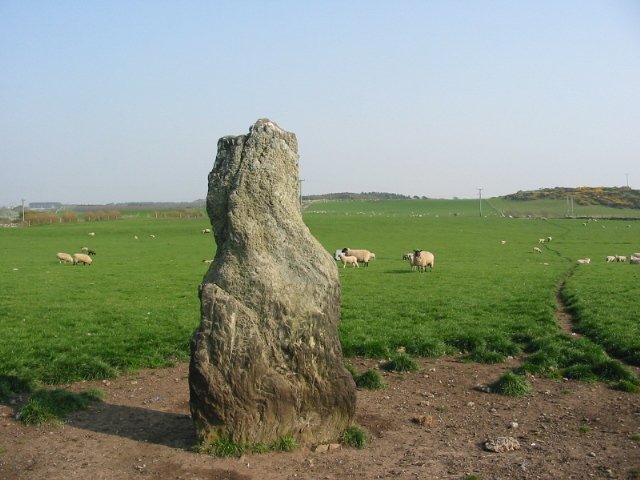 Ty Mawr (Standing Stone / Menhir) by stubob