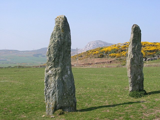 Penrhosfeilw (Standing Stones) by stubob