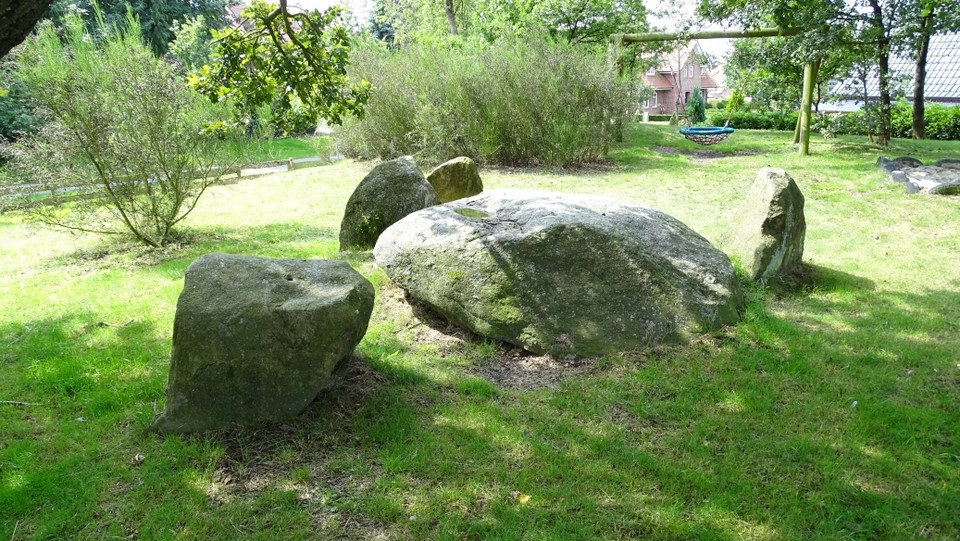 Börger 3 (Chambered Tomb) by Nucleus