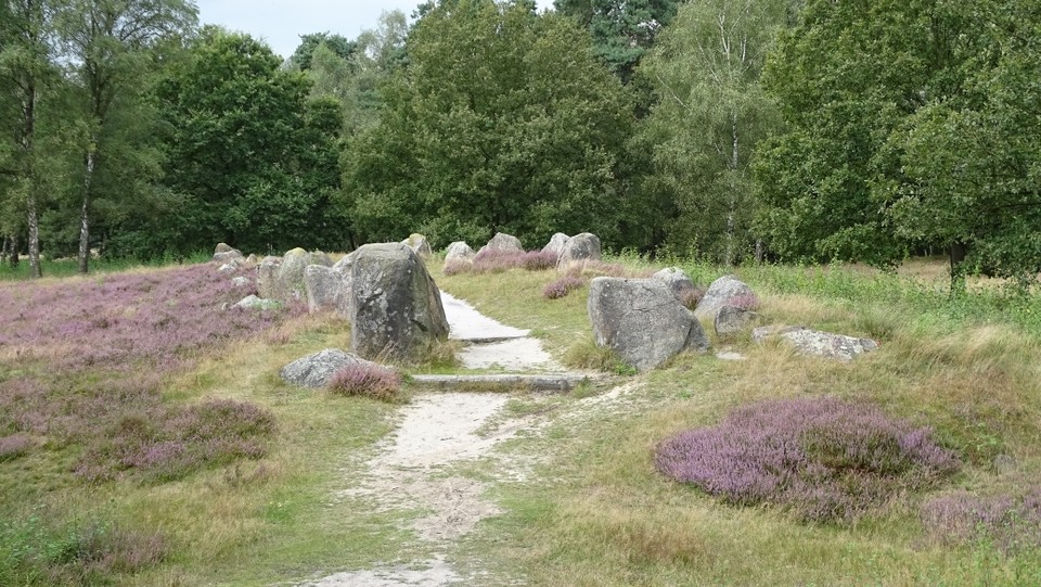 Glaner Braut 1 (Chambered Tomb) by Nucleus