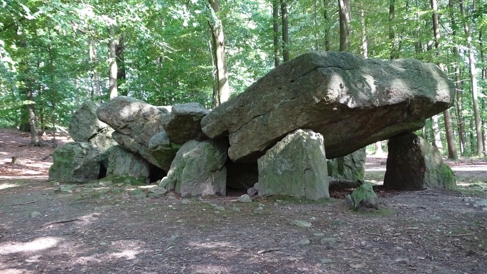 Karlsteine (Chambered Tomb) by Nucleus